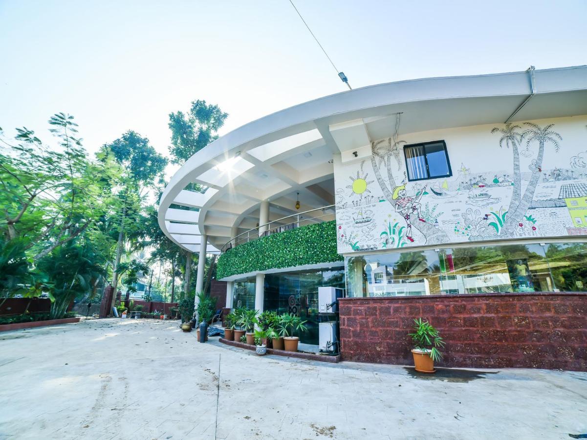 The Center Court Resort & Spa Varca Luaran gambar