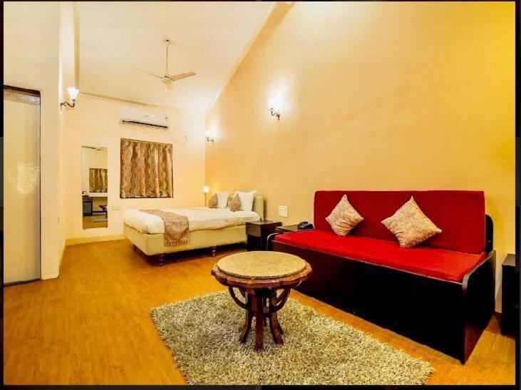 The Center Court Resort & Spa Varca Luaran gambar