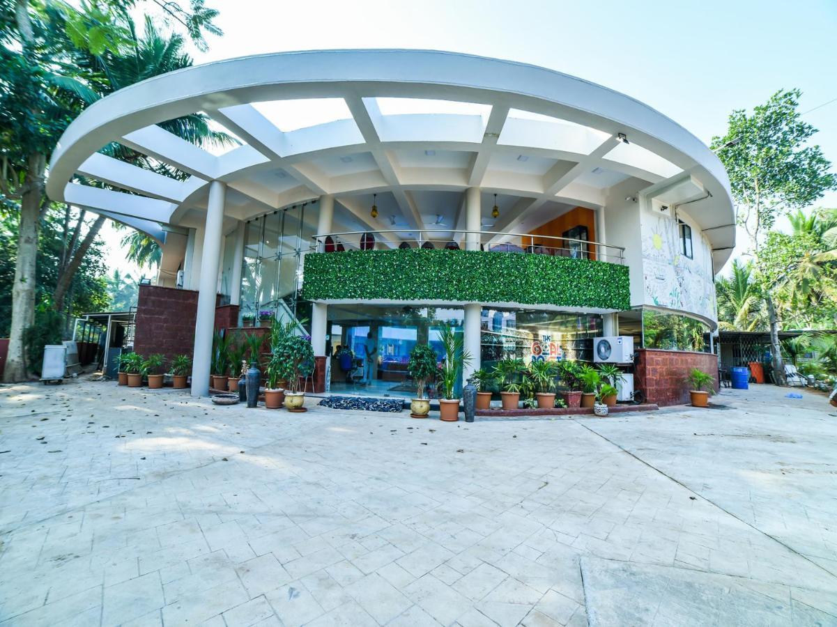 The Center Court Resort & Spa Varca Luaran gambar