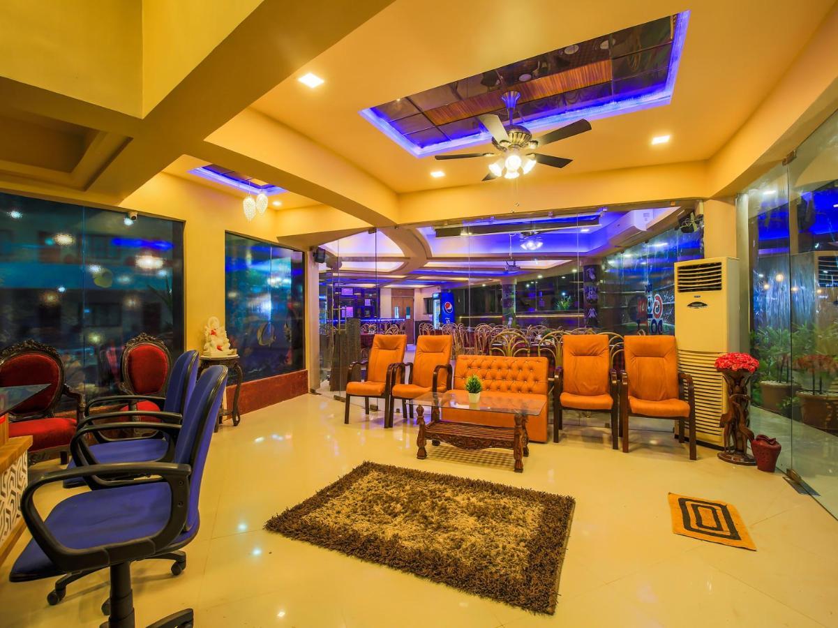 The Center Court Resort & Spa Varca Luaran gambar