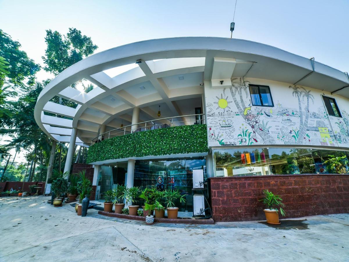 The Center Court Resort & Spa Varca Luaran gambar