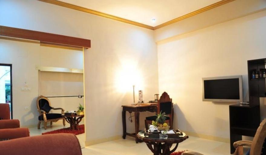 The Center Court Resort & Spa Varca Luaran gambar