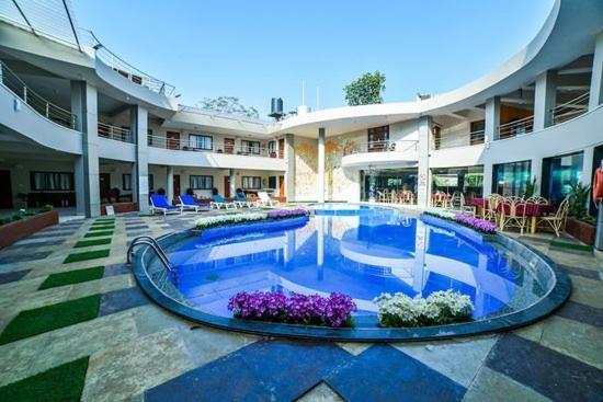 The Center Court Resort & Spa Varca Luaran gambar