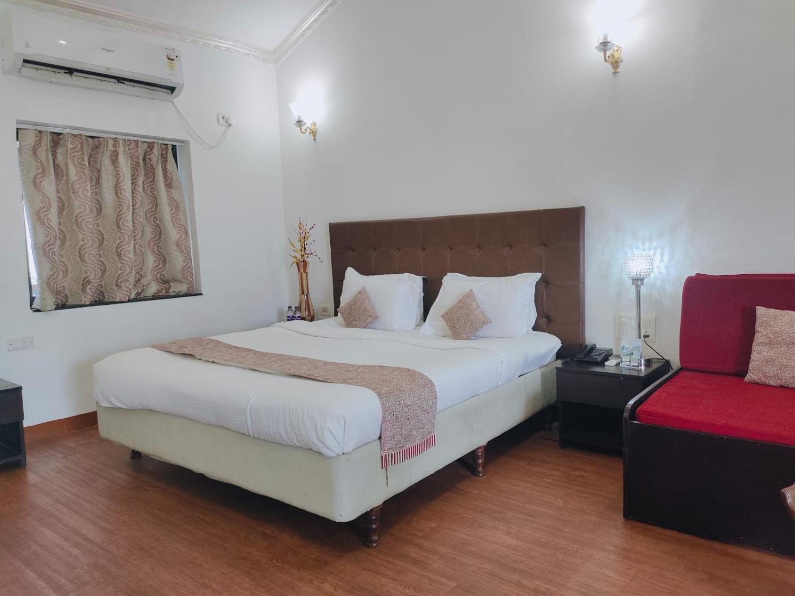 The Center Court Resort & Spa Varca Luaran gambar